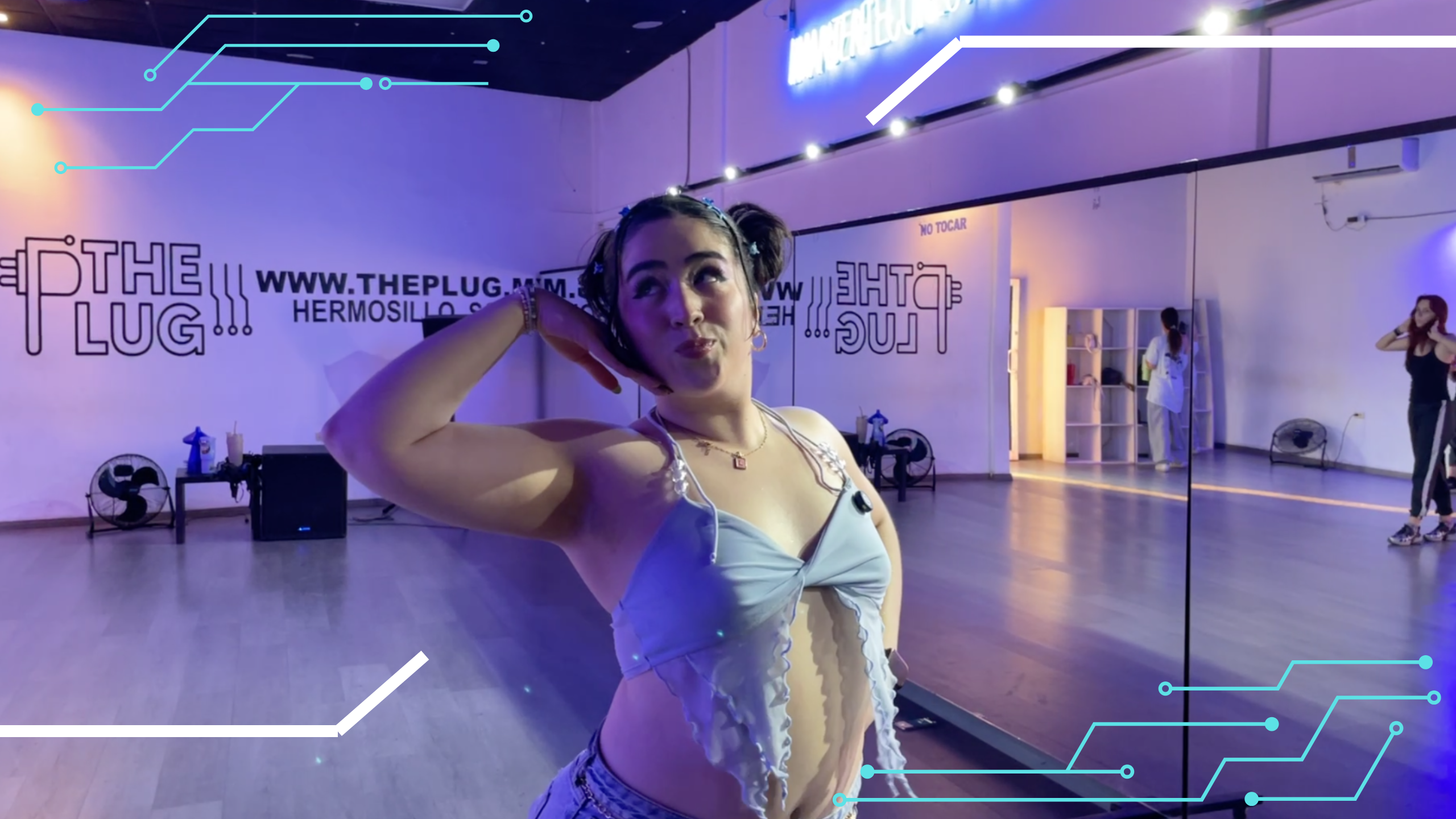 video-section-banner-image